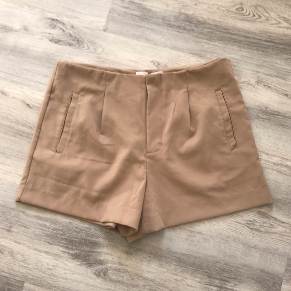 Women's High-Rise Tailored Shorts A New Day Size 14 NWOT - Picture 2 of 8